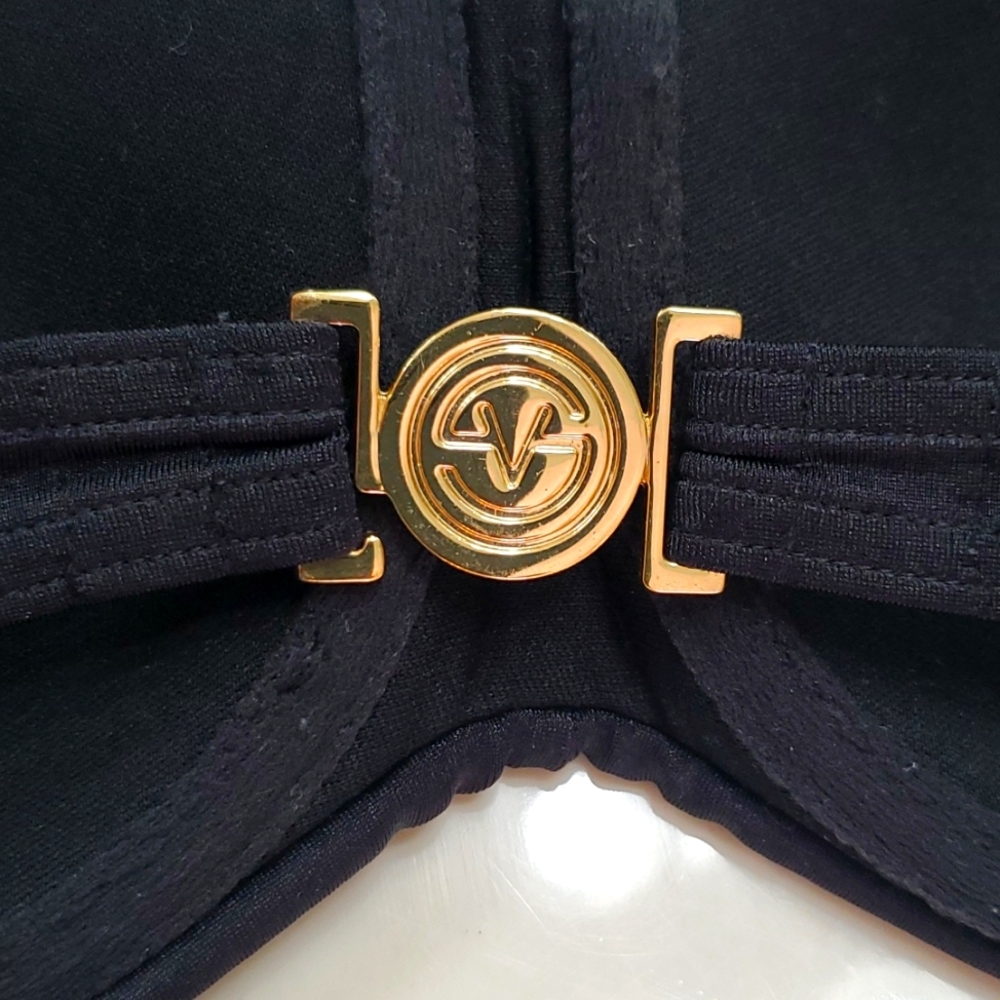 VS swim bra M. Make a bundle with other VS bras!))